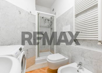 Bagno - Trilocale Via Don Giovanni Calabria
 
24, Milano - foto 13