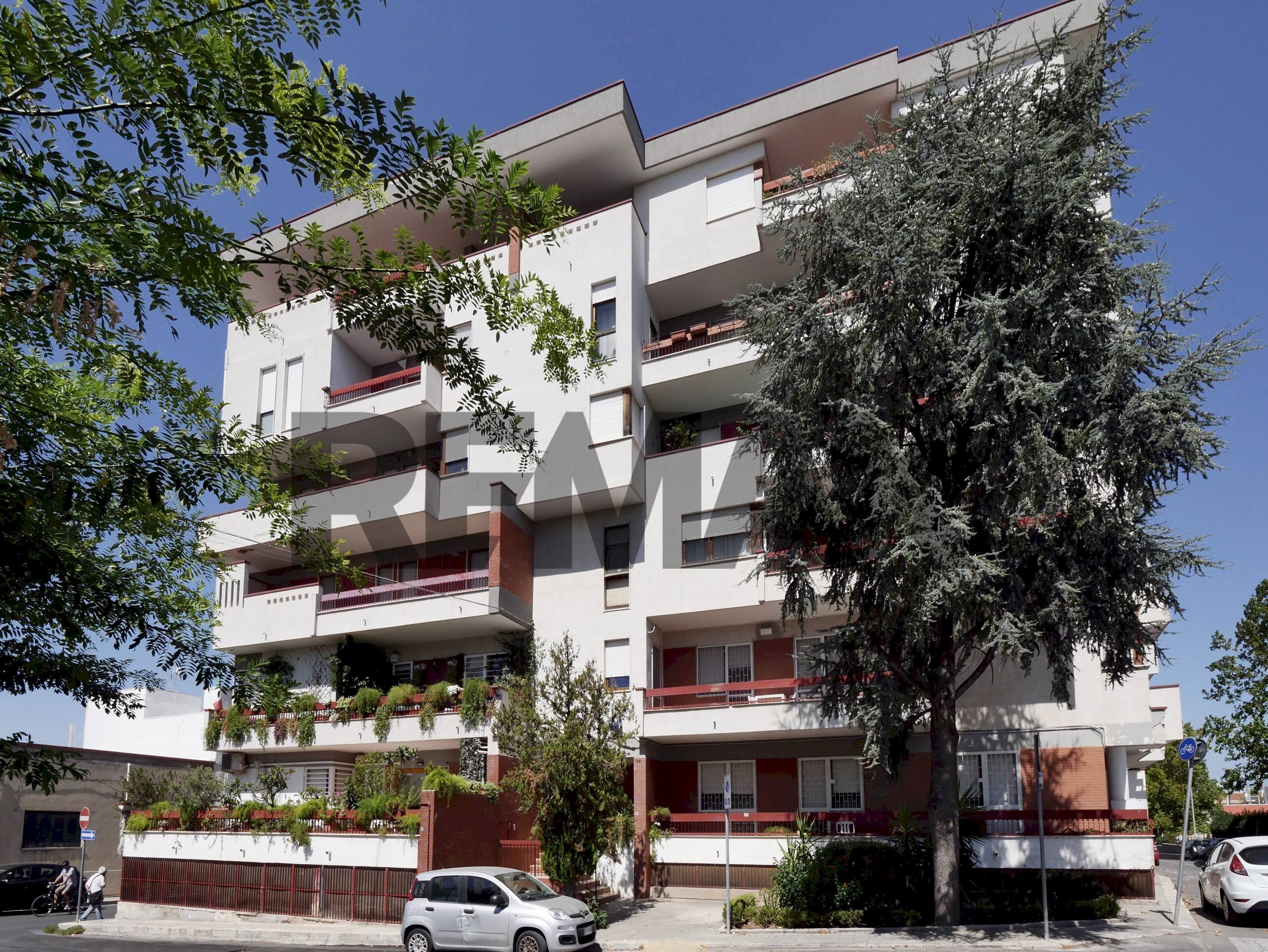 Edificio all\'aperto - Appartamento Piazza Trieste
 
20, Adelfia - foto 1