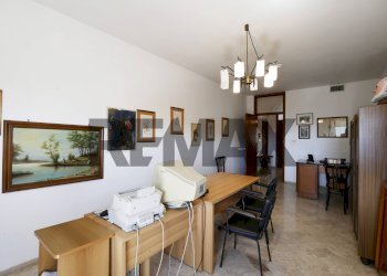 Sala da pranzo - Appartamento Piazza Trieste
 
20, Adelfia - foto 18