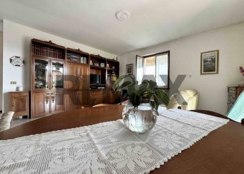 Sala da pranzo - Villa VIA DEI CAPRIANI
 
3, Cantello - foto 7