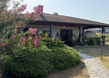 Giardino - Villa VIA DEI CAPRIANI
 
3, Cantello - foto 33