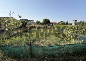 Giardino - Villa VIA DEI CAPRIANI
 
3, Cantello - foto 37