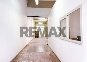 Hall / corridoio - Locale Commerciale Via Andrea Cirrincione
65, Palermo - foto 2