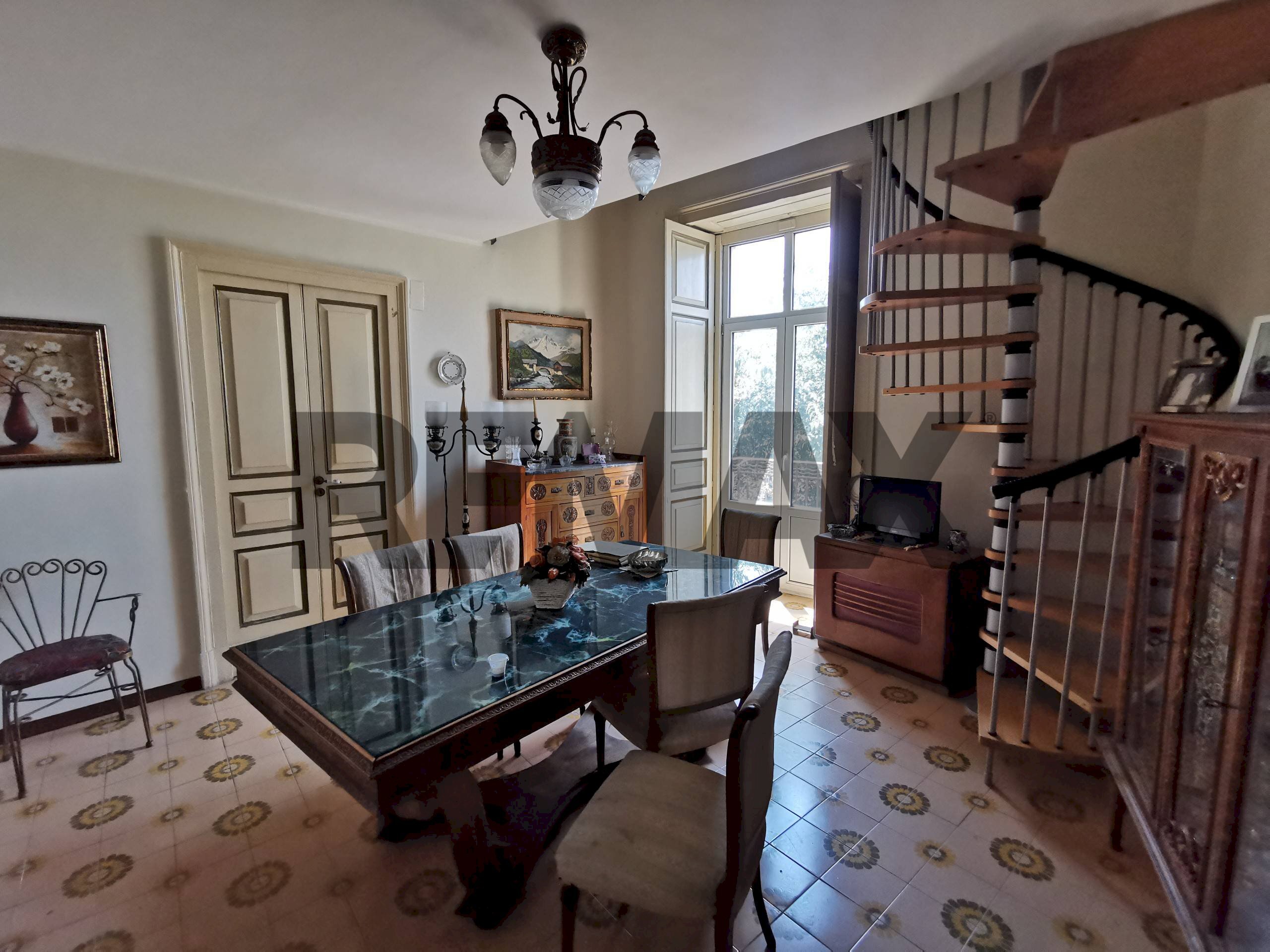 Sala da pranzo - Casa indipendente Piazza Guglielmo Marconi
 
14, Catania - foto 1