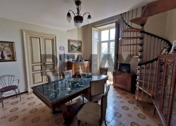 Sala da pranzo - Casa indipendente Piazza Guglielmo Marconi
 
14, Catania - foto 1
