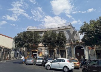 Edificio all\'aperto - Casa indipendente Piazza Guglielmo Marconi
 
14, Catania - foto 2