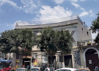 Edificio all\'aperto - Casa indipendente Piazza Guglielmo Marconi
 
14, Catania - foto 3