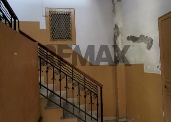 Scale - Casa indipendente Piazza Guglielmo Marconi
 
14, Catania - foto 7