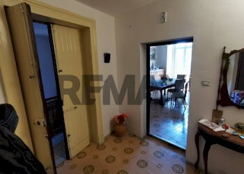 Hall / corridoio - Casa indipendente Piazza Guglielmo Marconi
 
14, Catania - foto 10