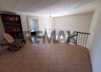 Stanza vuota - Casa indipendente Piazza Guglielmo Marconi
 
14, Catania - foto 15