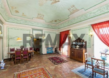 Sala da pranzo - Villa Via Calvario
 
43, Mascalucia - foto 1