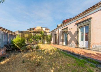 Casa all\'aperto - Villa Via Calvario
 
43, Mascalucia - foto 8