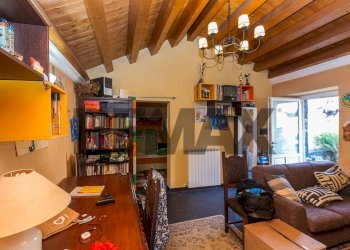 Sala da pranzo - Villa Via Calvario
 
43, Mascalucia - foto 37