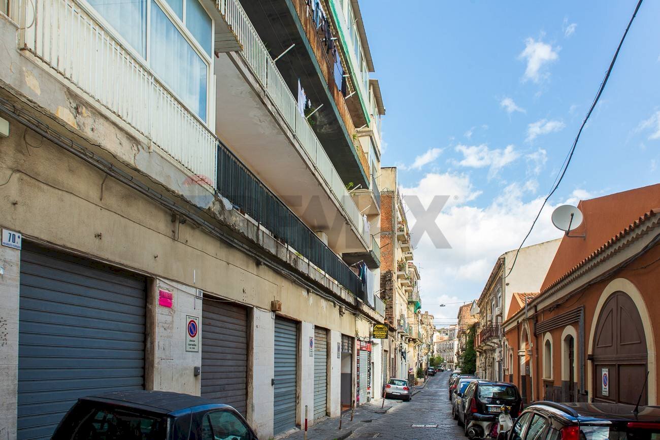 Edificio all\'aperto - Quadrilocale Via Abate Ferrara
64, Catania - foto 2