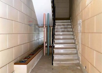 Scale - Independent house Via Sottotenente Fisauli
 
42/44/46/48, Randazzo - photo 2
