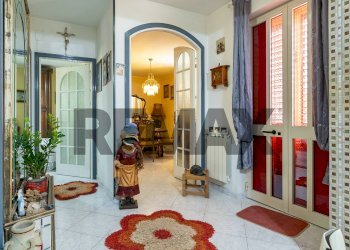 Hall / corridoio - Casa indipendente Via Giacomo Leopardi
 
1, Melilli - foto 9
