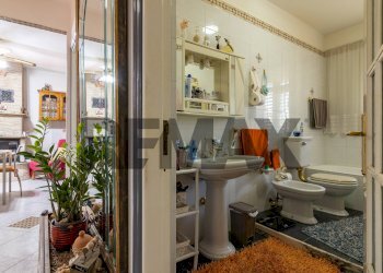 Bagno - Casa indipendente Via Giacomo Leopardi
 
1, Melilli - foto 15