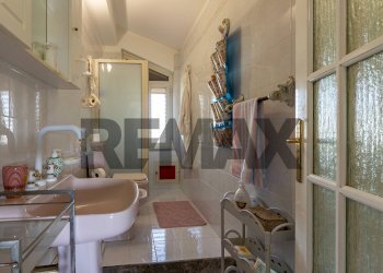 Bagno - Casa indipendente Via Giacomo Leopardi
 
1, Melilli - foto 26