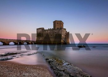 Vista dell\'acqua - Villa a Schiera via monte civetta
 
10, Nettuno - foto 3