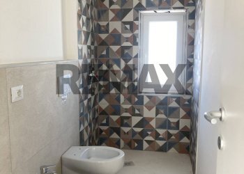 Bagno - Villa a Schiera via monte civetta
 
10, Nettuno - foto 14
