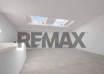 Stanza vuota - Villa a Schiera via monte civetta
 
10, Nettuno - foto 15