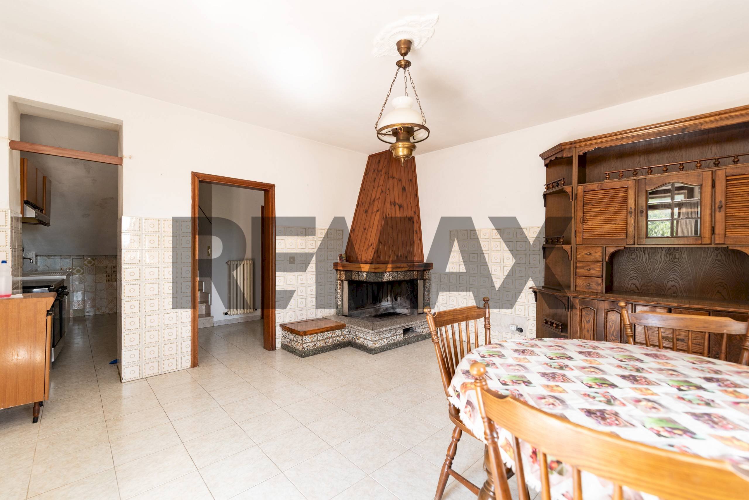 Sala da pranzo - Casa semi indipendente Frazione San Giovanni
 
36, Fabriano - foto 2