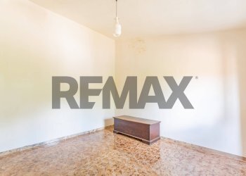 Stanza vuota - Casa semi indipendente Frazione San Giovanni
 
36, Fabriano - foto 12