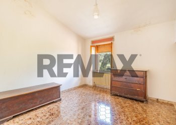 Camera / camera da letto - Casa semi indipendente Frazione San Giovanni
 
36, Fabriano - foto 13