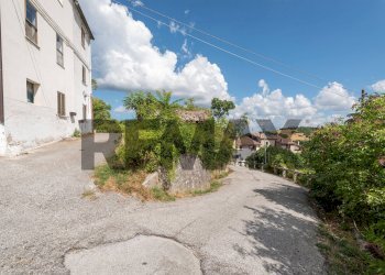 Edificio all\'aperto - Casa semi indipendente Frazione San Giovanni
 
36, Fabriano - foto 53