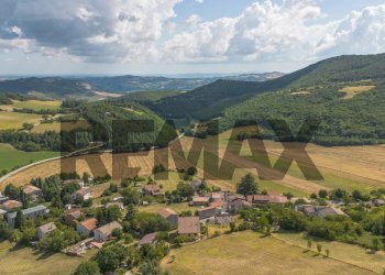 Vista delle montagne - Casa semi indipendente Frazione San Giovanni
 
36, Fabriano - foto 63