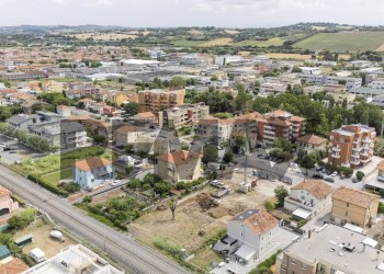 Edificio all\'aperto - Two-room apartment Strada statale adriatica nord
 
5, Senigallia - photo 14