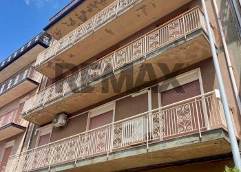 Edificio all\'aperto - Four-room apartment Via Carlo Alberto della chiesa
 
12, Randazzo - photo 1