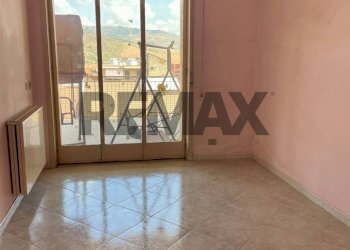 Stanza vuota - Four-room apartment Via Carlo Alberto della chiesa
 
12, Randazzo - photo 8