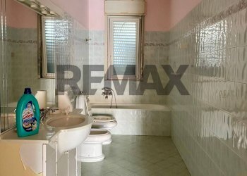 Bagno - Four-room apartment Via Carlo Alberto della chiesa
 
12, Randazzo - photo 12