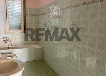 Bagno - Four-room apartment Via Carlo Alberto della chiesa
 
12, Randazzo - photo 15