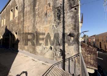Edificio all\'aperto - Independent house via Cristoforo Colombo
 
87, Riposto - photo 3