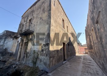 Edificio all\'aperto - Independent house via Cristoforo Colombo
 
87, Riposto - photo 5