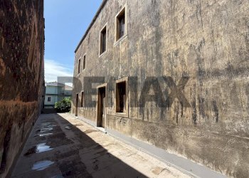 Edificio all\'aperto - Independent house via Cristoforo Colombo
 
87, Riposto - photo 28