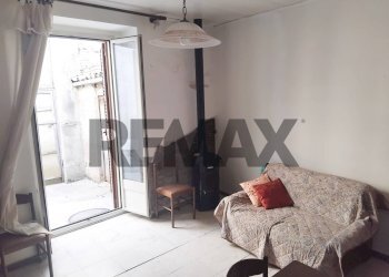 Soggiorno - Casa semi indipendente piazza dante
 
1, San Piero Patti - foto 4