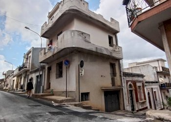 Edificio all\'aperto - Casa indipendente via Magenta
 
218, Canicattini Bagni - foto 2
