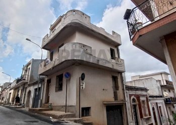 Edificio all\'aperto - Casa indipendente via Magenta
 
218, Canicattini Bagni - foto 3