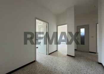 Stanza vuota - Four-room apartment Via Antenore Soffritti
 
9, Ferrara - photo 4