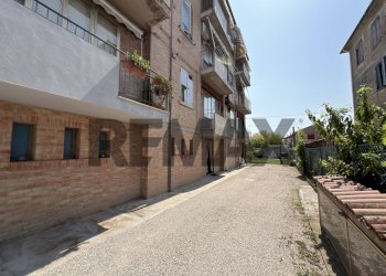 Edificio all\'aperto - Four-room apartment Via Antenore Soffritti
 
9, Ferrara - photo 36