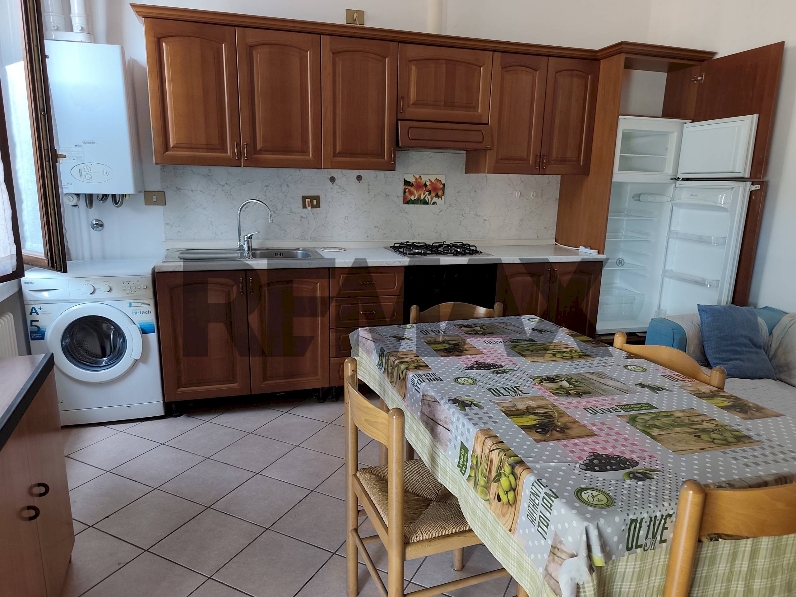 Cucina - Three-room apartment Via Darsena
94, Ferrara - photo 3