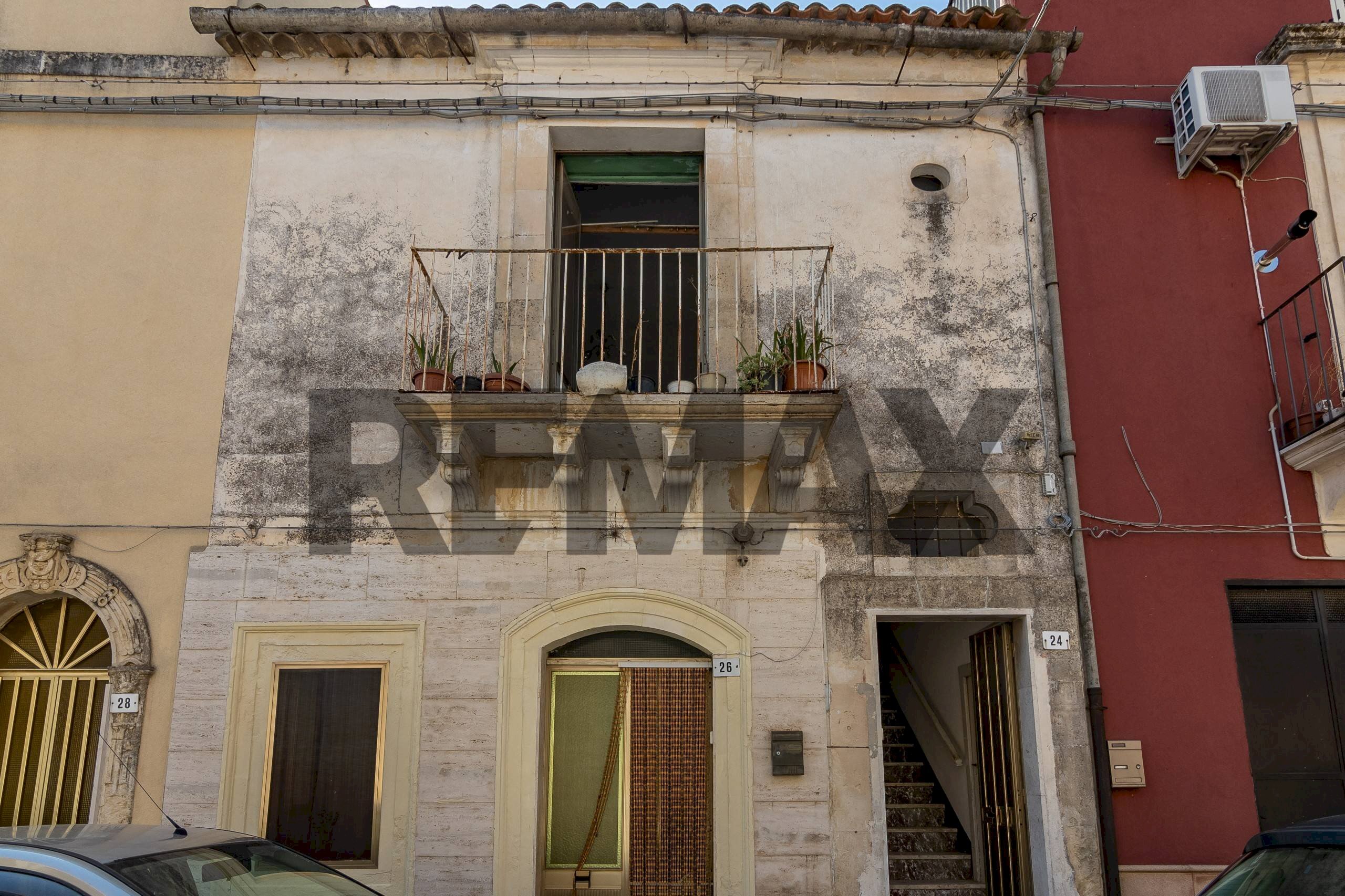 Edificio all\'aperto - Casa indipendente Via Monastero
 
24, Ferla - foto 1