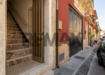 Scale - Casa indipendente Via Monastero
 
24, Ferla - foto 4