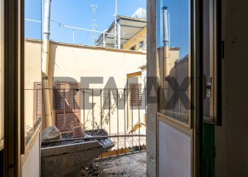 Balcone - Casa indipendente Via Monastero
 
24, Ferla - foto 16