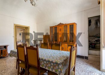 Sala da pranzo - Casa indipendente Via Monastero
 
24, Ferla - foto 28
