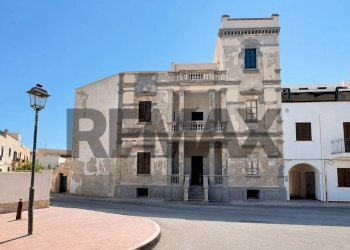 Edificio all\'aperto - Casa semi indipendente Lungomare Duilio
22, Favignana - foto 1