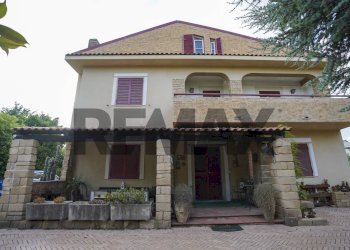 Casa all\'aperto - Villa Via Nazioni Unite
 
190, Crotone - foto 3